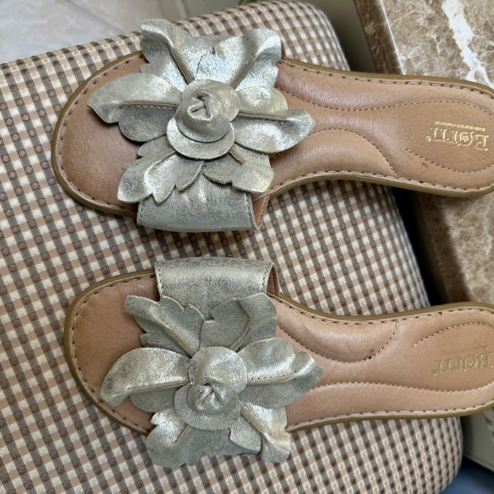 Born Gold leather Sandals